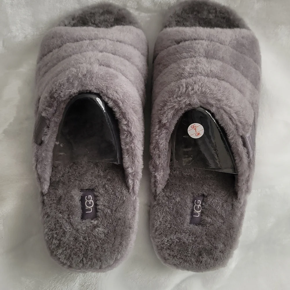NEW Men's Uggs Fluff You Slippers Gray, Sizes (US)      M9/W11 or M12/W14 - Picture 2 of 7
